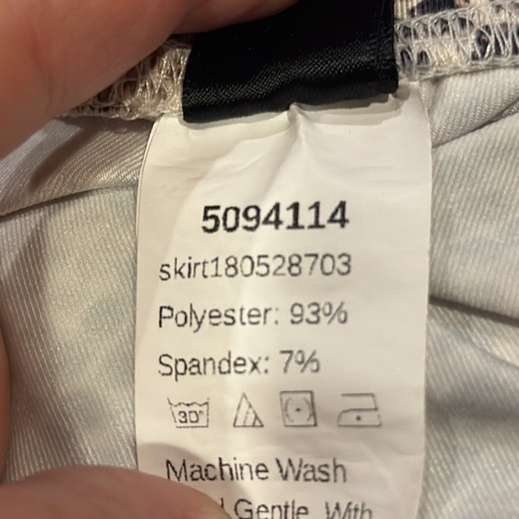 Shein snake skin size small skirt - Picture 4 of 4